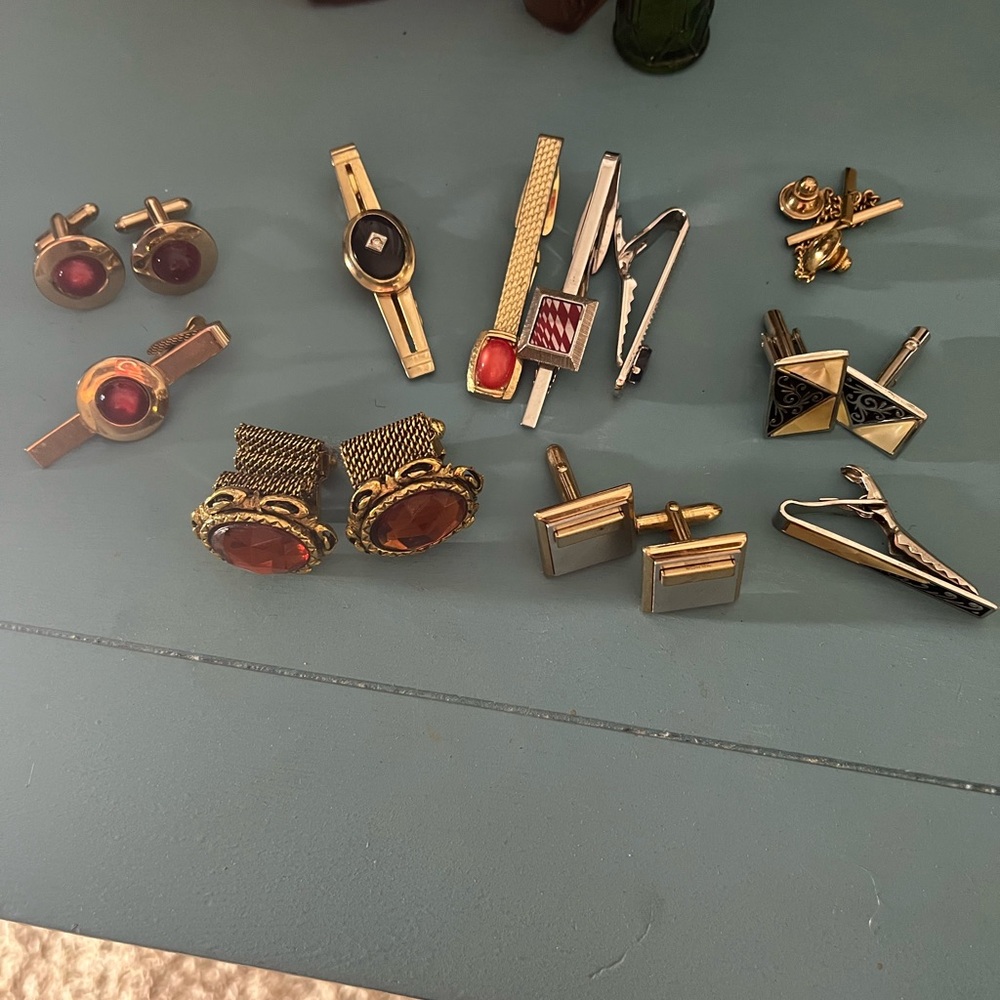 Lot of cufflinks